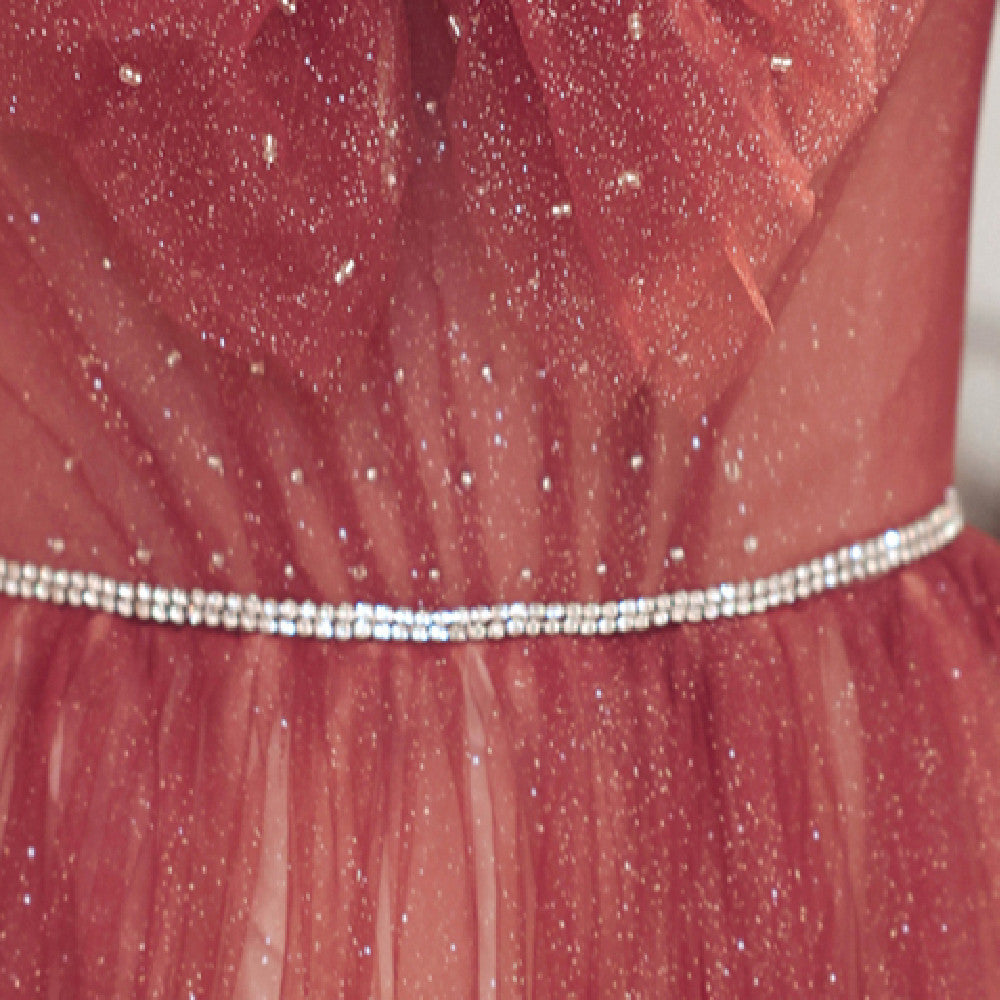 Elegant Evening Dress for Women's Show Hosts: Perfectly Designed for Captivating Performances and Formal Events.