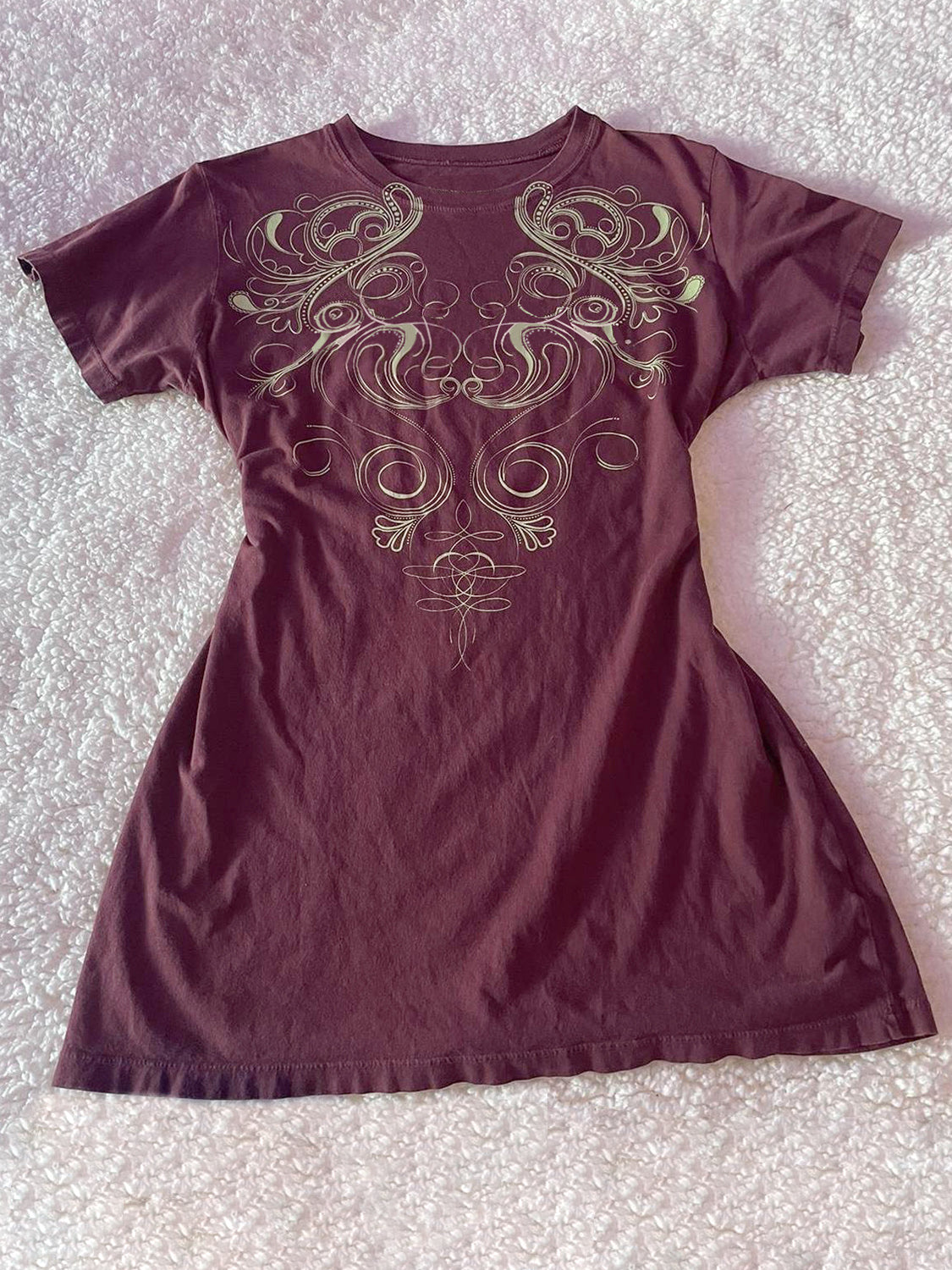 Graphic Round Neck Short Sleeve T-Shirt.