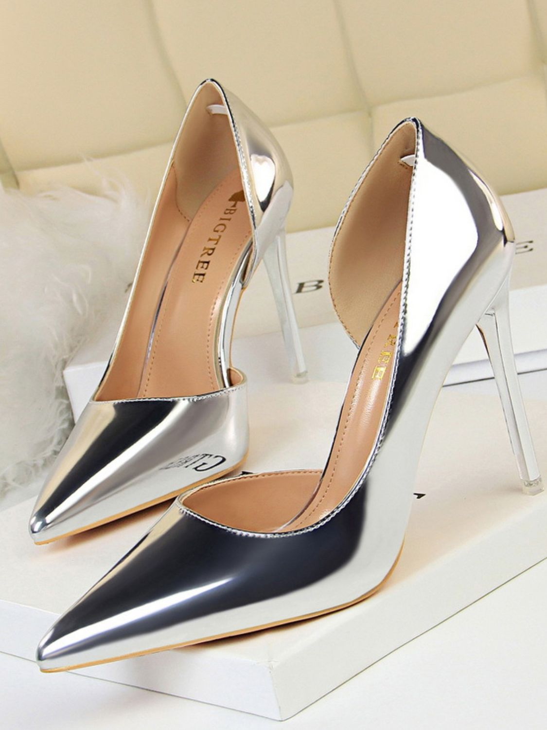 Stylish heels perfect for any occasion, adding a touch of elegance to your outfit.