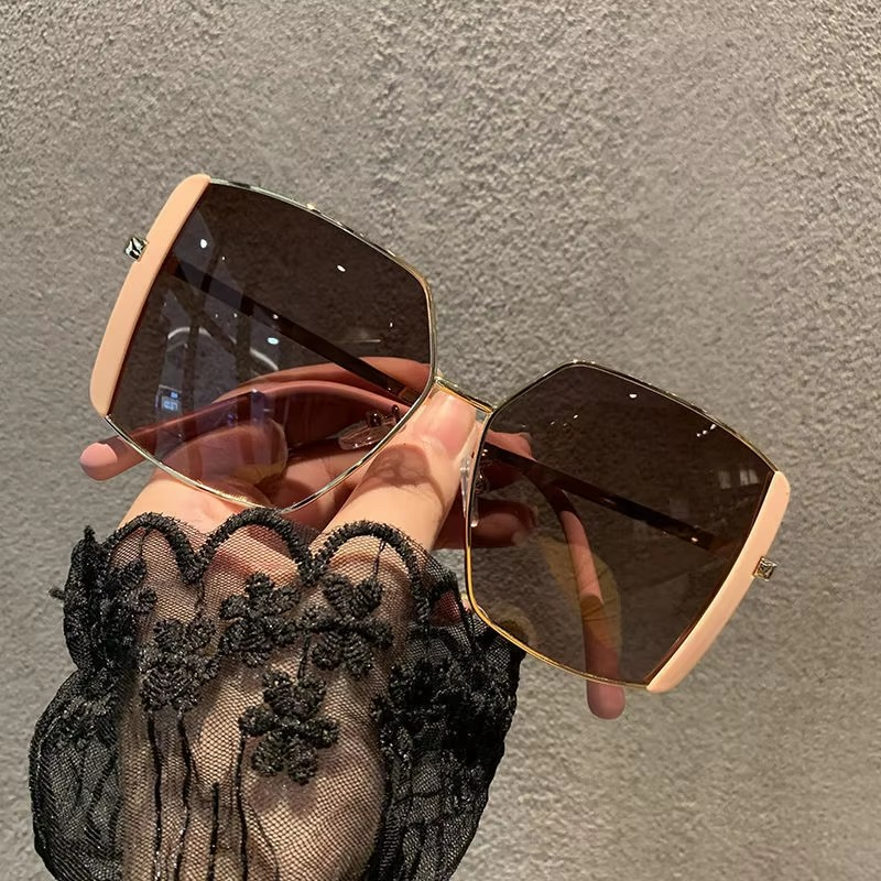 New Round Customize Logo Name Sunglasses Manufacturer Luxury Designer Sunglasses  Women Big Sunglasses A&S Collection