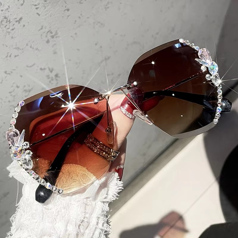 Lunette De Soleil Luxury Rhinestone Sun Glasses Female Shades Cutting Lens Rimless Sunglasses A&S Collection
