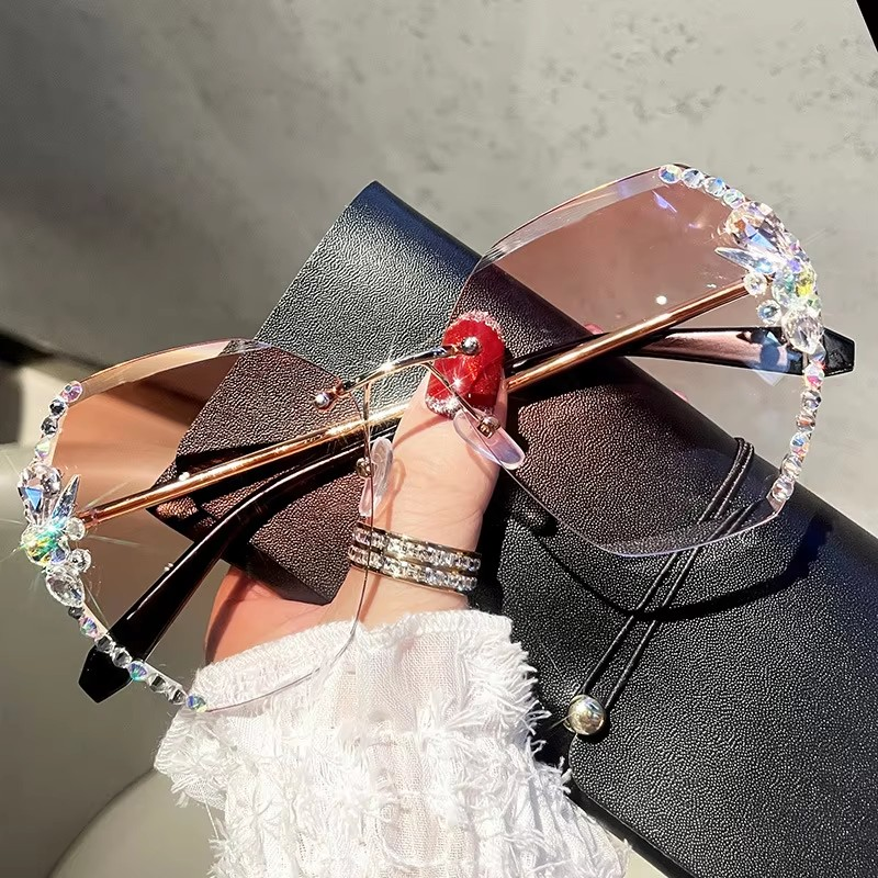 Lunette De Soleil Luxury Rhinestone Sun Glasses Female Shades Cutting Lens Rimless Sunglasses A&S Collection