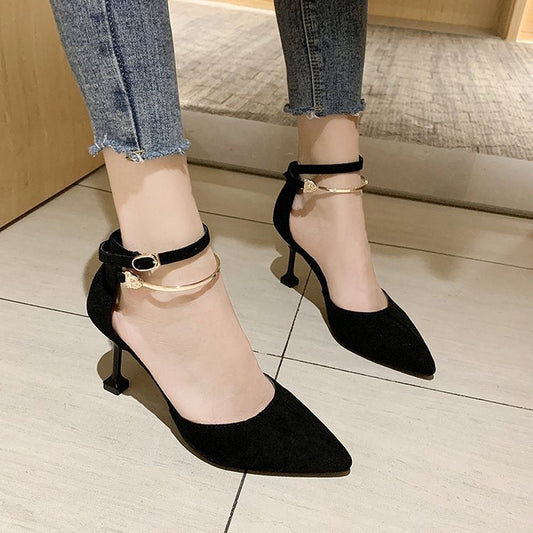 Striking Hollow Metal High Heels: A Bold Fashion Statement CJ