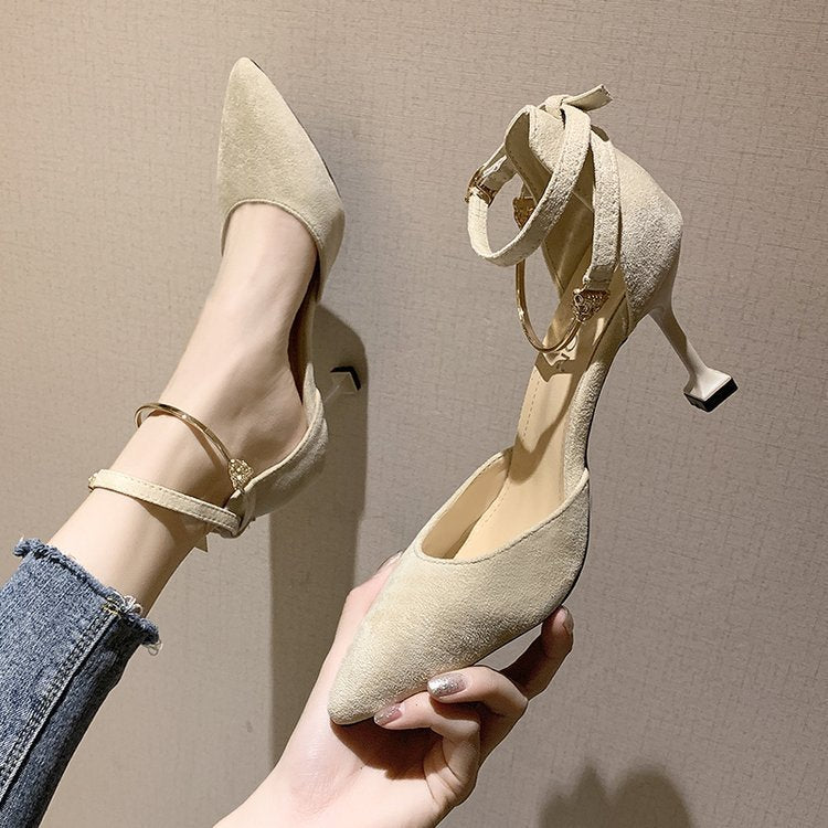 Striking Hollow Metal High Heels: A Bold Fashion Statement CJ