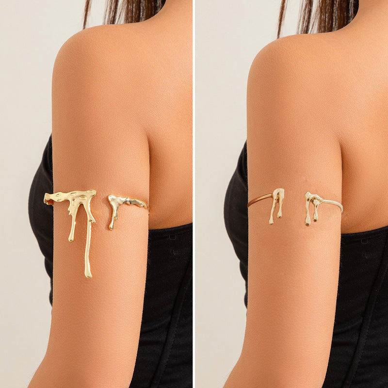 Stylish lava-inspired armband: unique design, elegant liquid metal finish A&S Collection