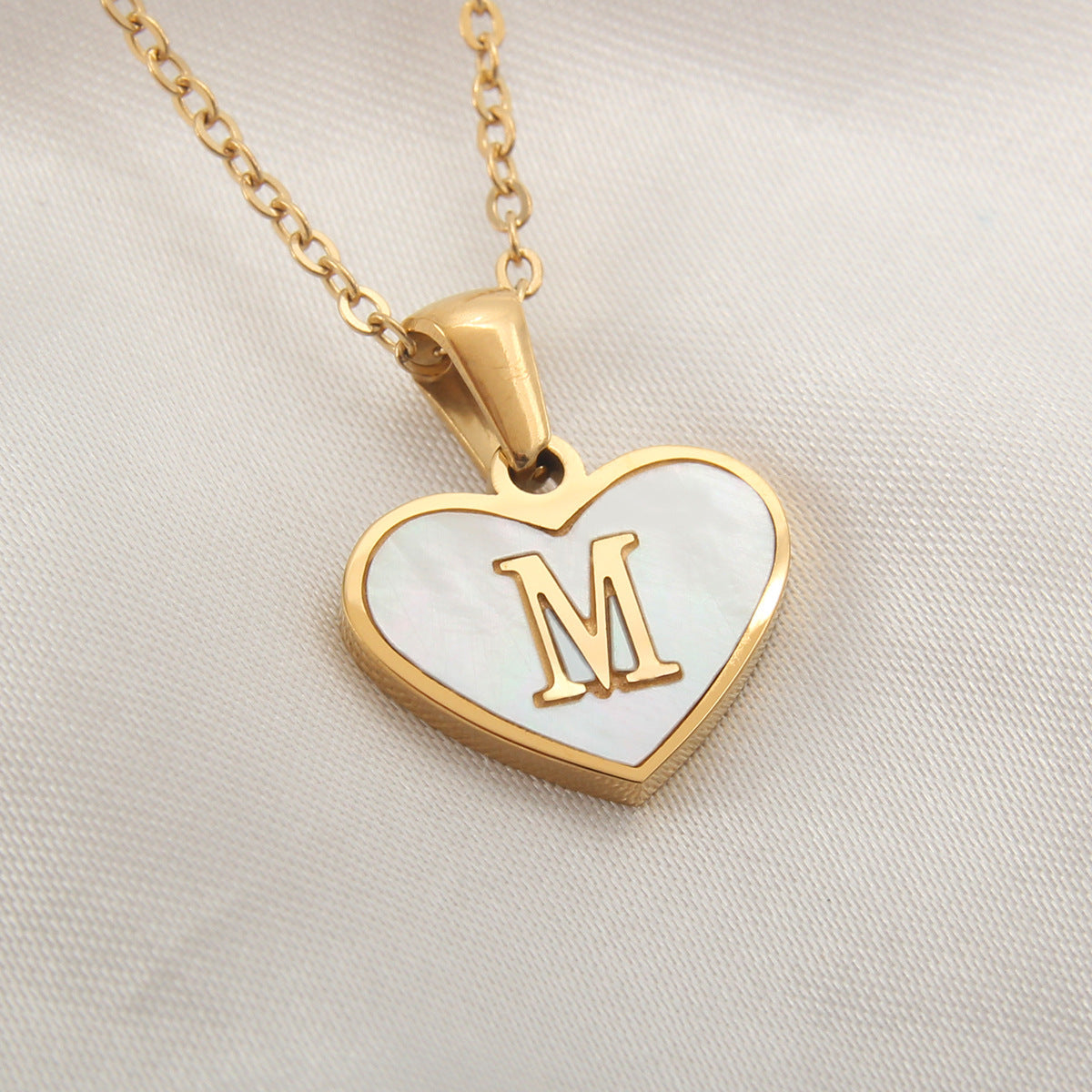 26 Letter Heart-shaped Necklace White Shell Love Clavicle Chain Fashion Personalized Necklace For Women Jewelry Valentine's Day A&S Collection