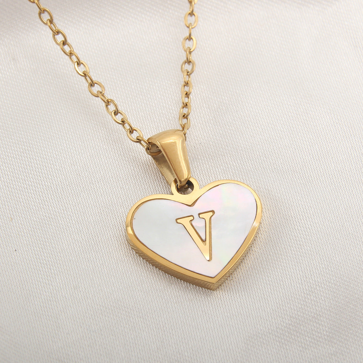 26 Letter Heart-shaped Necklace White Shell Love Clavicle Chain Fashion Personalized Necklace For Women Jewelry Valentine's Day A&S Collection
