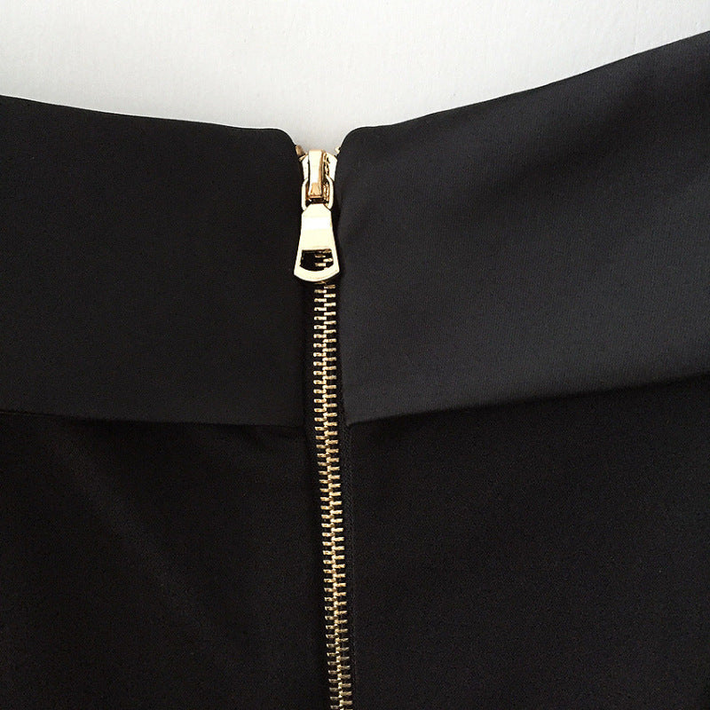 Autumn/winter celebrity fashion: Lion button double-breasted open-shoulder dress with a collar. A&S Collection