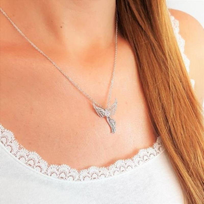 Exquisite Christian Virgin Mary Pendant: Elegant Peng Yi Design – A Perfect Symbol of Faith and Blessings, Ideal for Gifts or Personal Inspiration CJ
