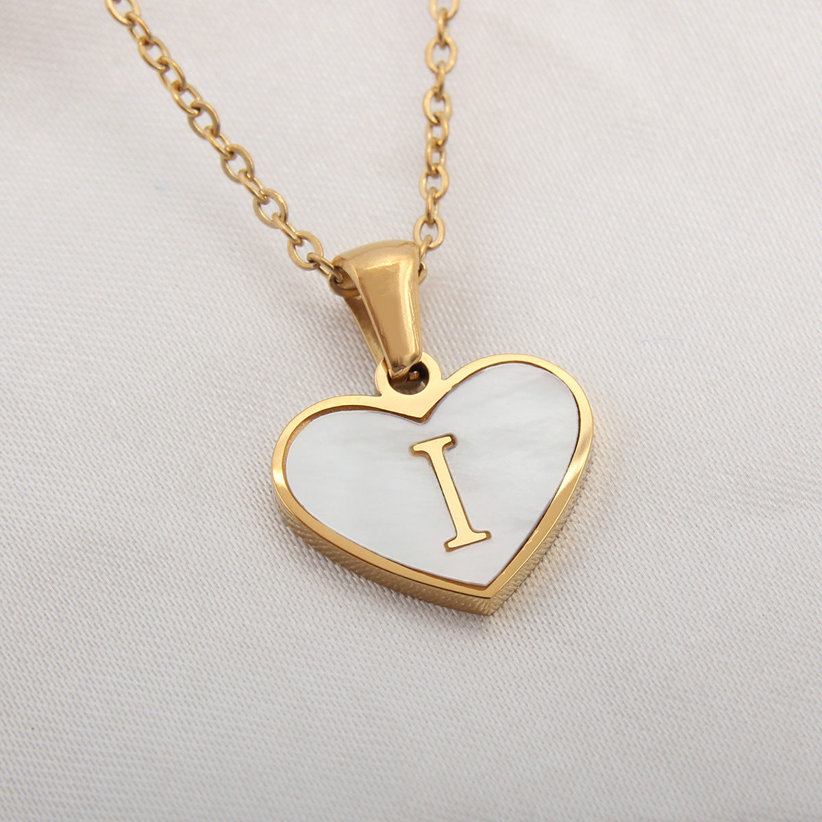 26 Letter Heart-shaped Necklace White Shell Love Clavicle Chain Fashion Personalized Necklace For Women Jewelry Valentine's Day A&S Collection