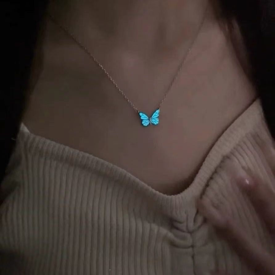 Glow-in-the-Dark Luminous Butterfly Jewelry Set: Stunning Blue Necklace and Bracelet Combo – Perfect Clavicle Chain Choker for Women’s Parties and Gifts" CJ
