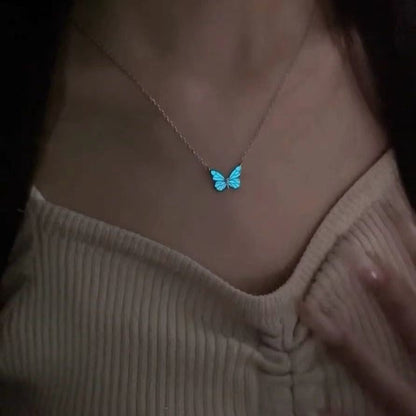 Glow-in-the-Dark Luminous Butterfly Jewelry Set: Stunning Blue Necklace and Bracelet Combo – Perfect Clavicle Chain Choker for Women’s Parties and Gifts" CJ