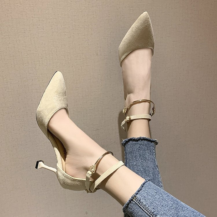 Striking Hollow Metal High Heels: A Bold Fashion Statement CJ