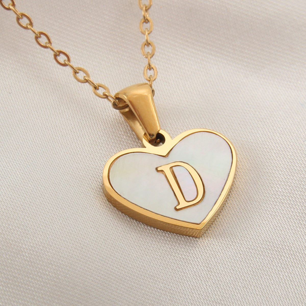 26 Letter Heart-shaped Necklace White Shell Love Clavicle Chain Fashion Personalized Necklace For Women Jewelry Valentine's Day A&S Collection