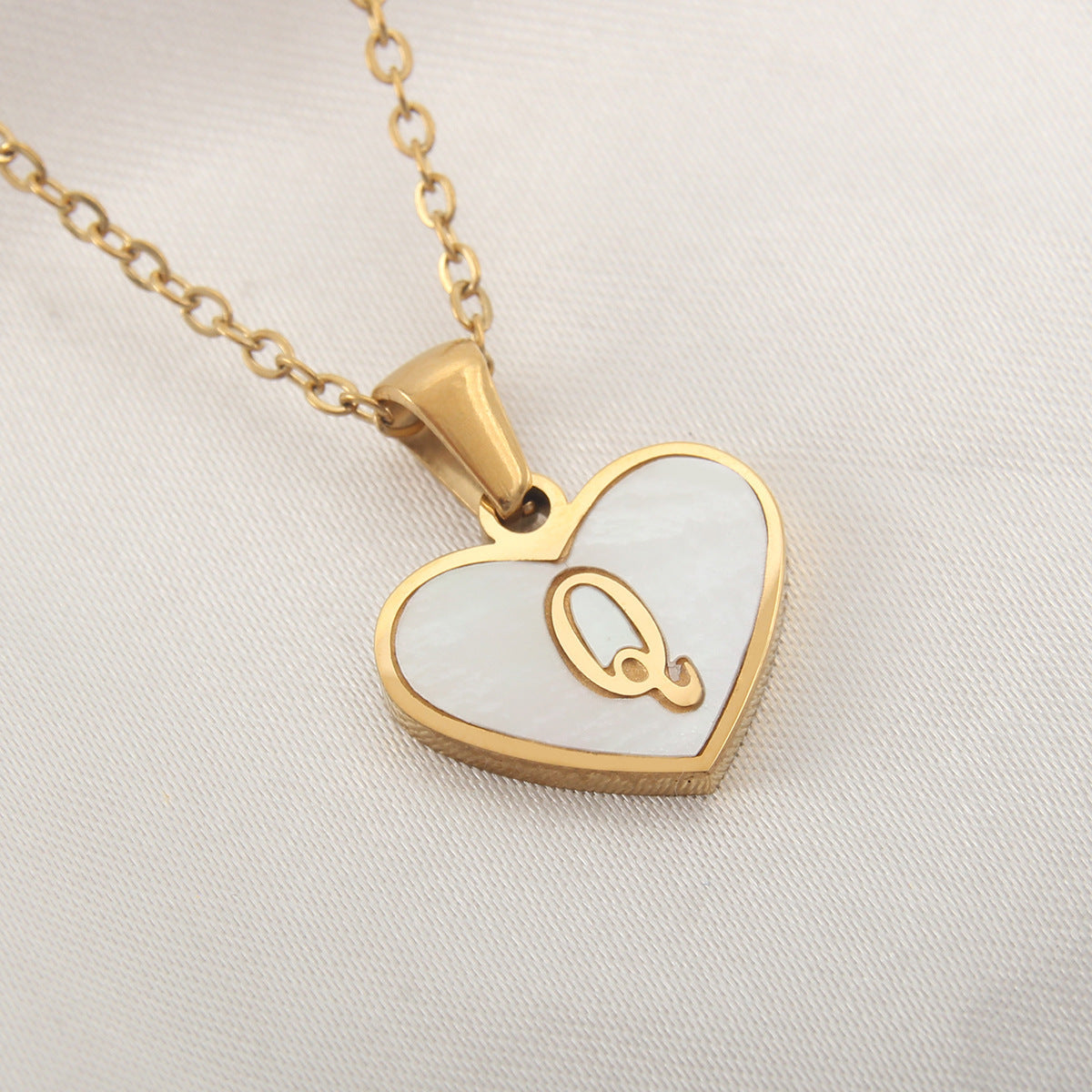 26 Letter Heart-shaped Necklace White Shell Love Clavicle Chain Fashion Personalized Necklace For Women Jewelry Valentine's Day A&S Collection