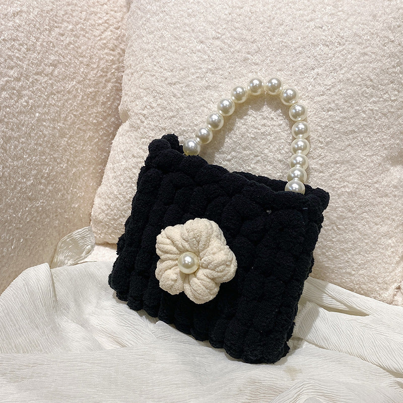 Charming hand-woven DIY bag: perfect gift for her. A&S Collection