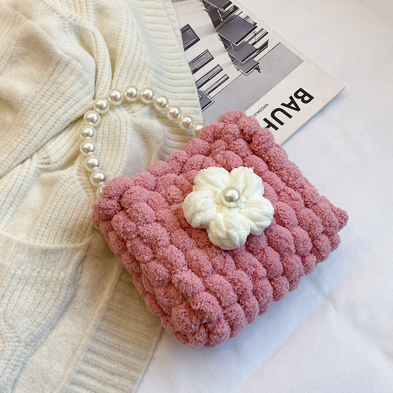 Charming hand-woven DIY bag: perfect gift for her. A&S Collection
