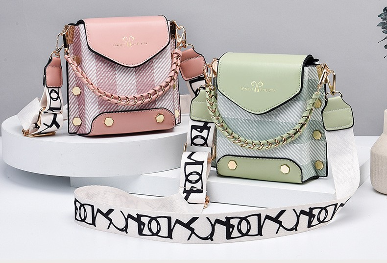 Fashionable Vertical Crossbody Mini Bag: Perfect for Phones A&S Collection