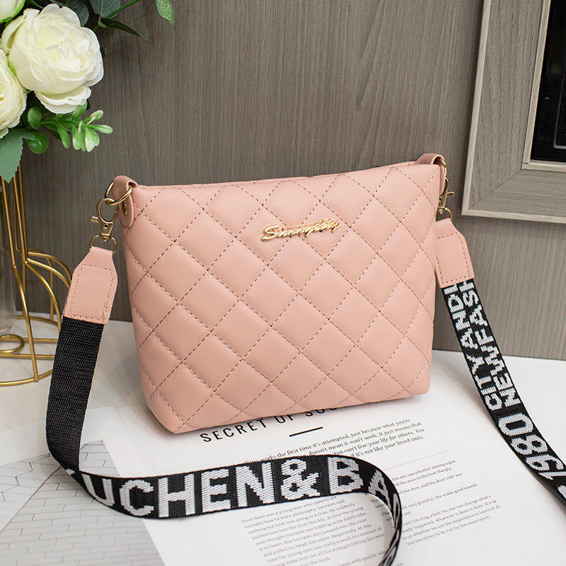 Trendy Small Messenger Bag for Women: Elegant Lingge Embroidery Design with Fashionable Chain Strap – Perfect Ladies’ Crossbody Purse for Everyday Style CJ