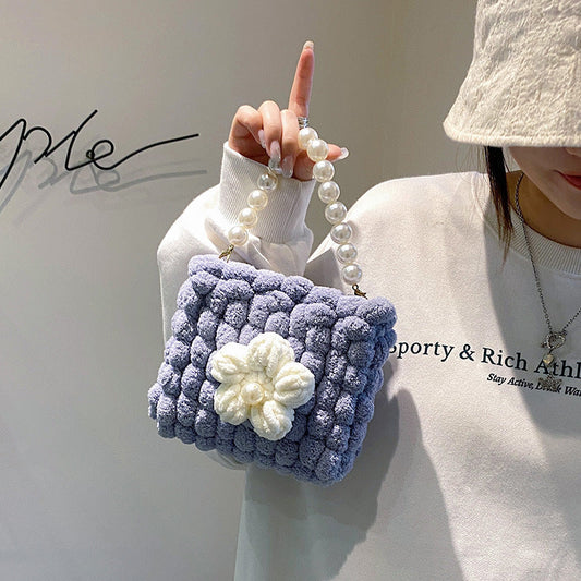Charming hand-woven DIY bag: perfect gift for her. A&S Collection
