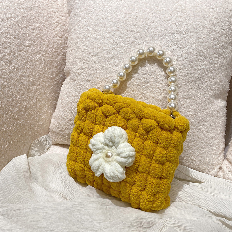 Charming hand-woven DIY bag: perfect gift for her. A&S Collection