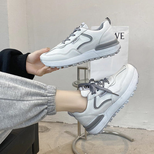 Forrest Gump-inspired sneakers: trendy all-white design, perfect for spring and a timeless academy style A&S Collection
