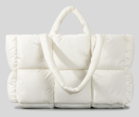 Elegant white puff tote: spacious, stylish, perfect for winter A&S Collection