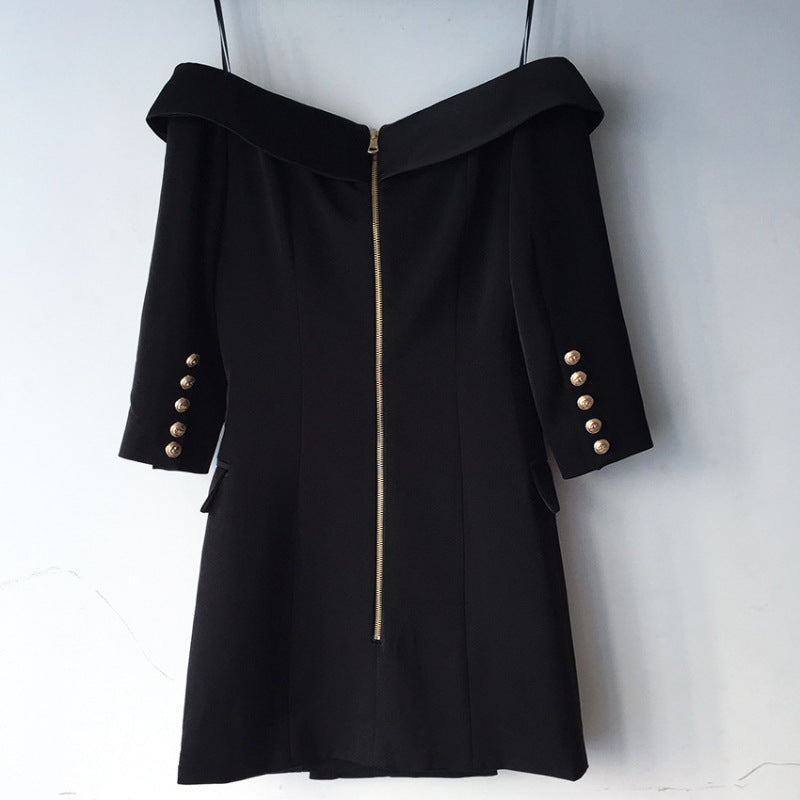 Autumn/winter celebrity fashion: Lion button double-breasted open-shoulder dress with a collar. A&S Collection
